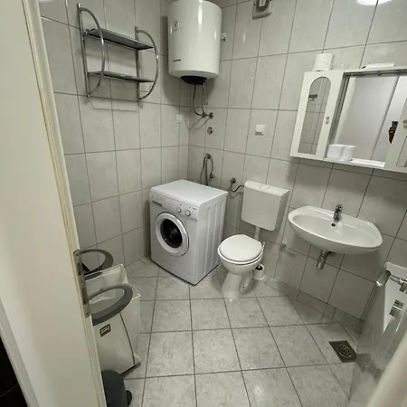 Апартаменти Katini Dvori Макарська